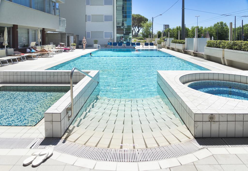 Hotel Ascot & Spa Rimini Esterno foto