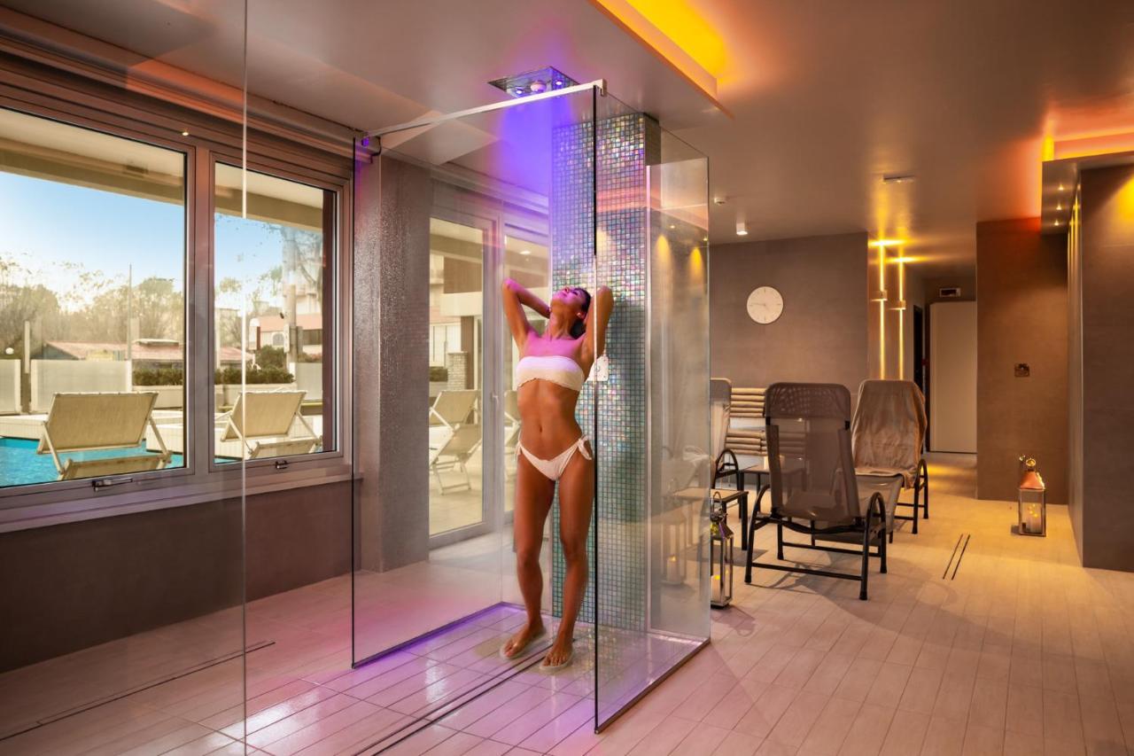 Hotel Ascot & Spa Rimini Esterno foto