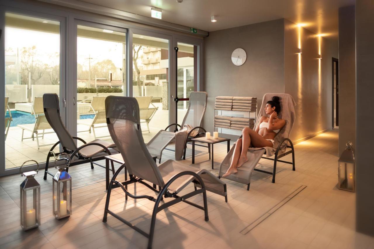 Hotel Ascot & Spa Rimini Esterno foto